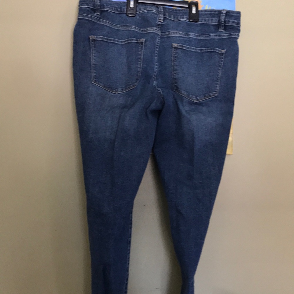 Jean - Picture 2 of 2